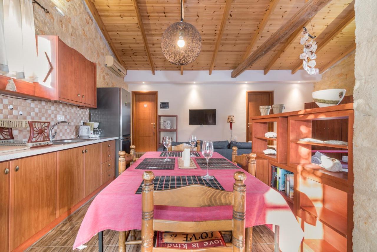 أرغاسي Casa Petra - Stone Cottage Farmhouses المظهر الخارجي الصورة